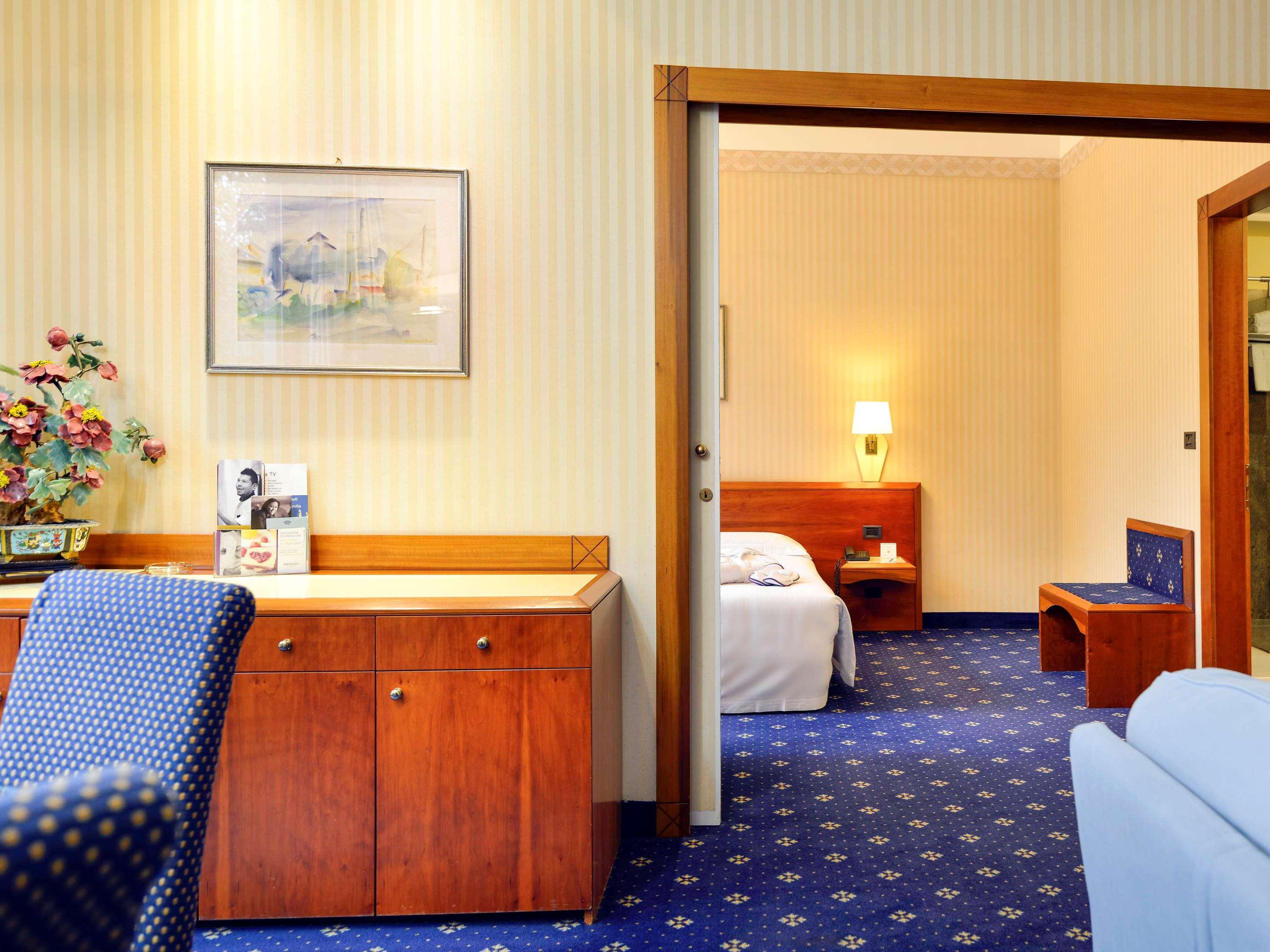 Mercure Reggio Emilia Centro Astoria Exterior photo